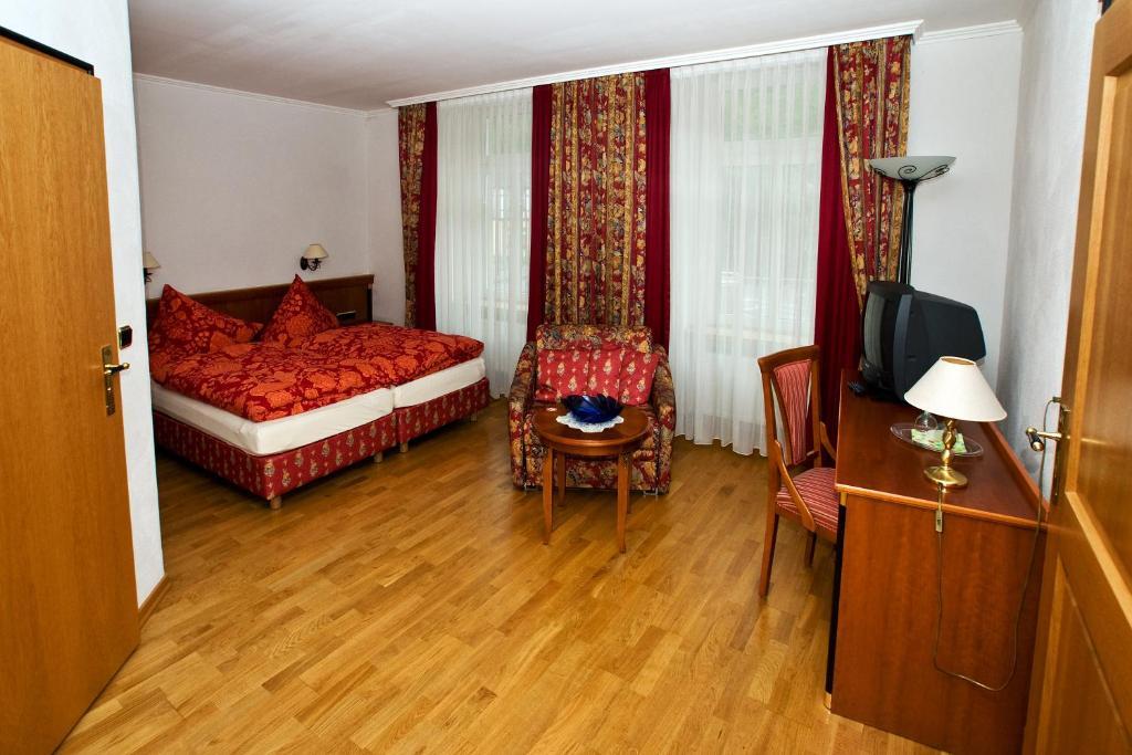 Moselland Hotel Im Enderttal Zum Onkel Willi كوتشيم الغرفة الصورة