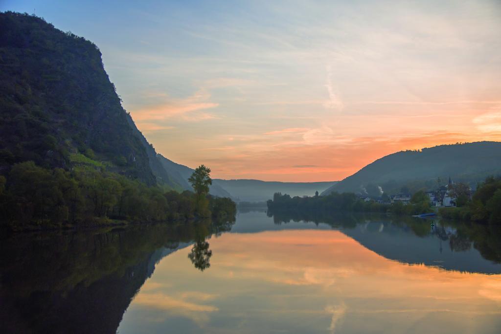 Moselland Hotel Im Enderttal Zum Onkel Willi كوتشيم المظهر الخارجي الصورة