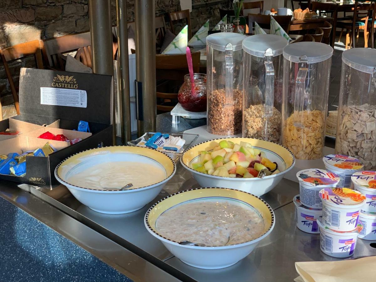 Moselland Hotel Im Enderttal Zum Onkel Willi كوتشيم المظهر الخارجي الصورة